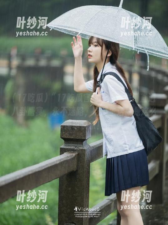 “17吃瓜官网”的传送门直通八卦盛宴，永不迷路，吃瓜生活就是这么简单快乐！