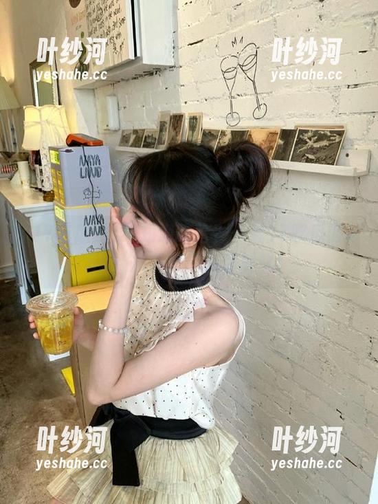 17吃瓜网 不知道吃啥?下载17吃瓜网app,八卦盘点为你解忧!