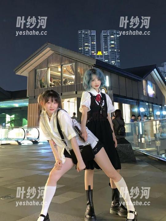 在ios平台上体验“51cgw”，一起揭秘最新吃瓜热点吧！
