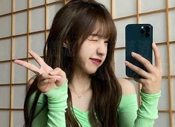 不想错过任何热辣消息?快来下载“51吃瓜fun”,让你吃瓜不落下!