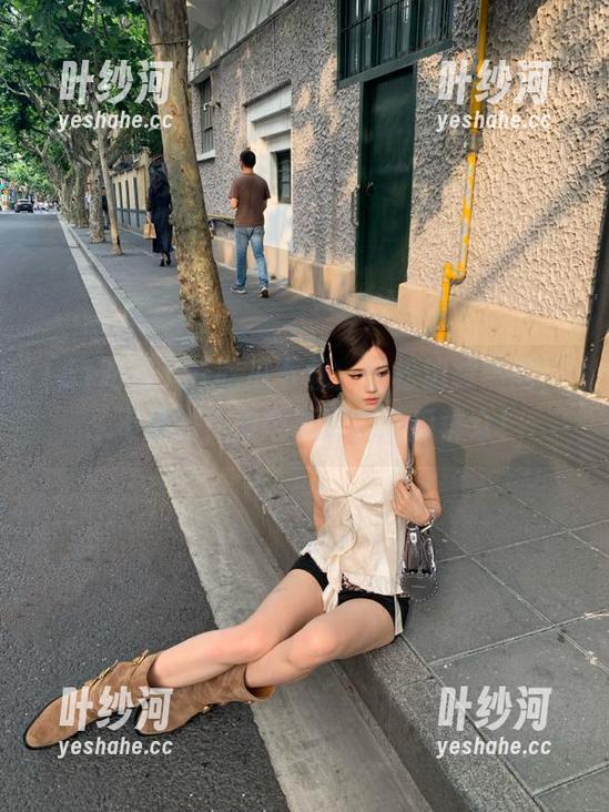 51吃瓜下载：轻松追踪热闻，永不迷路，做个聪明的吃瓜群众！