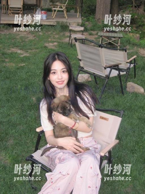 51吃瓜官网：分享你的动漫游戏故事，一起快乐吃瓜！