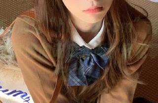 通过“hl155.ccm”传送门,分享与你共鸣的吃瓜趣闻,轻松掌握娱乐动态!