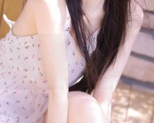 吐槽“hlw”网站：我下载后发现的那些让人哭笑不得的八卦新闻！