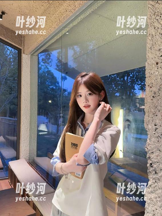五一吃瓜群众 与其错过五一吃瓜盛宴,不如马上下载“五一吃瓜群众”!