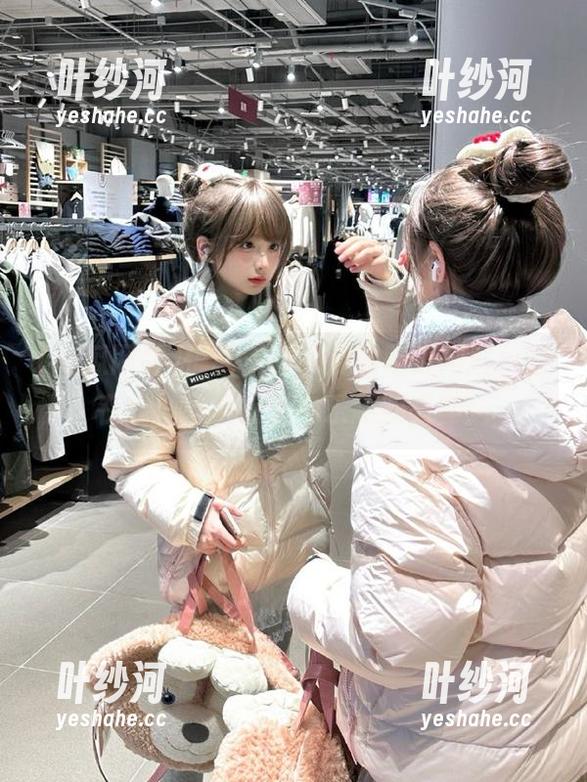 吃瓜网红 惊喜不断,观看吃瓜网红抖音在线,享受欢乐与乐趣的盛宴!
