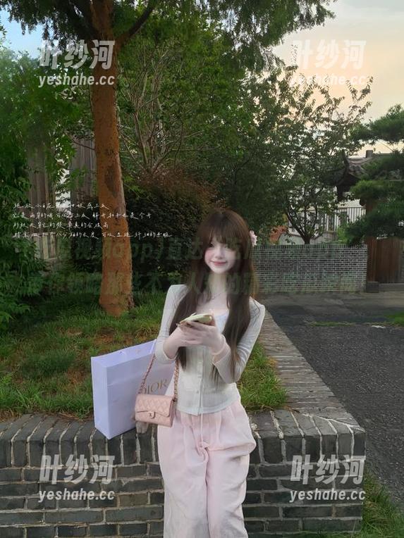 吃瓜视频app 直达“吃瓜视频app”,带你领略那些不为人知的精彩吃瓜瞬间!
