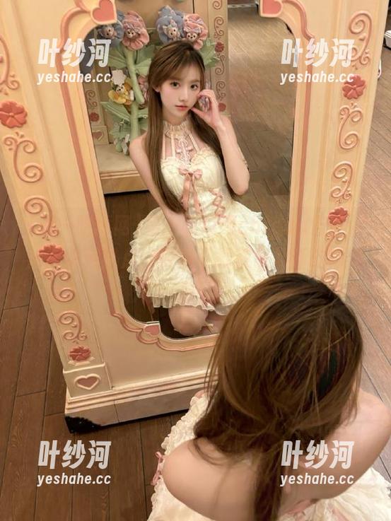 第一吃瓜网 第一吃瓜网chigua告诉你如何收藏热点,轻松下载获取最新吃瓜信息!