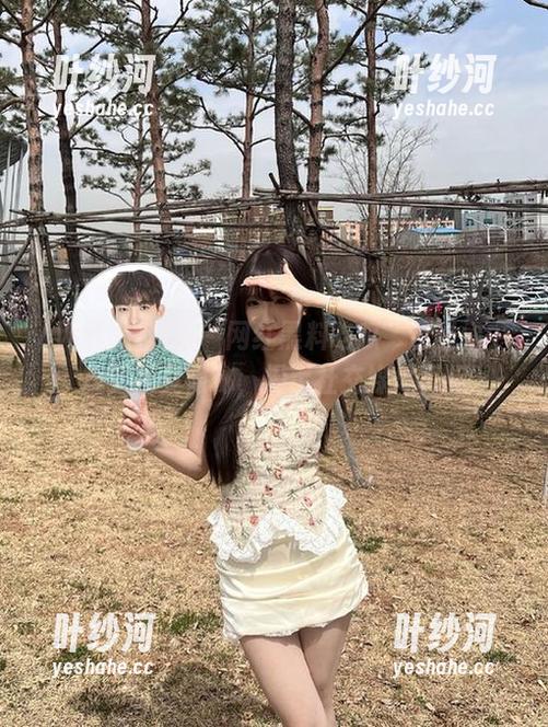 在“网红黑料吃瓜”传送门中找到网页隐秘，揭示社交媒体真相
