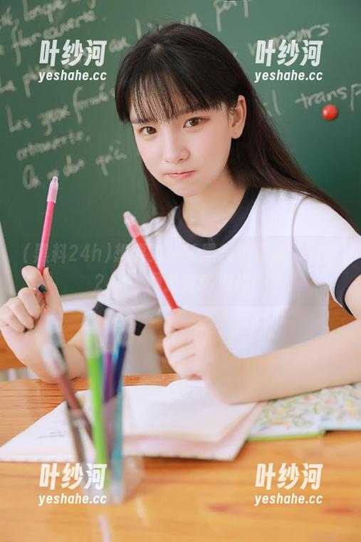 黑料24h 想要第一手黑料?就来“黑料24h”网站直达消息!