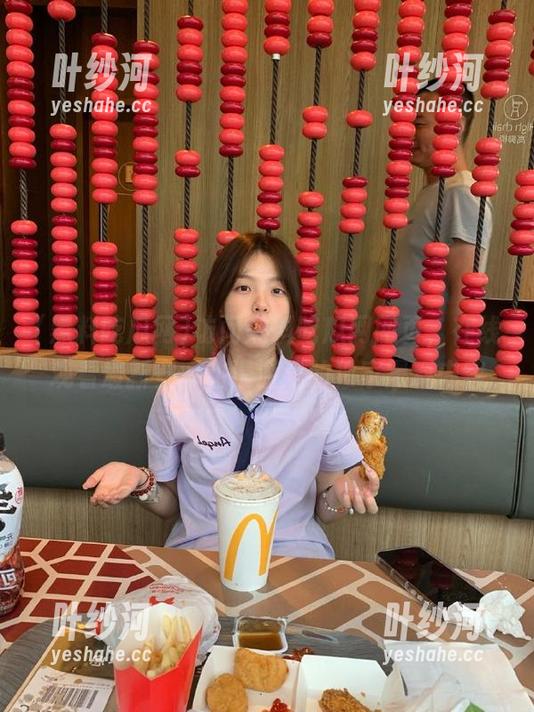 访问黑料吃瓜网网页，在线观看最新安卓动漫游戏的独家黑料内容
