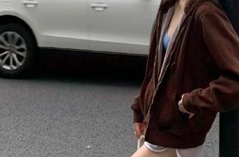 跟随黑料在线的传送门，带你领略那些不可思议的八卦新闻！