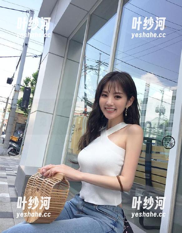 来“黑料正能量”分享你的故事，免费获取新闻，绝对不会迷路哦！