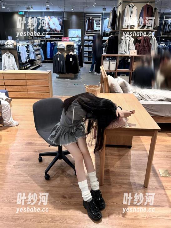 黑料社 访问黑料社官网,发现独特八卦内容和精彩热点线路